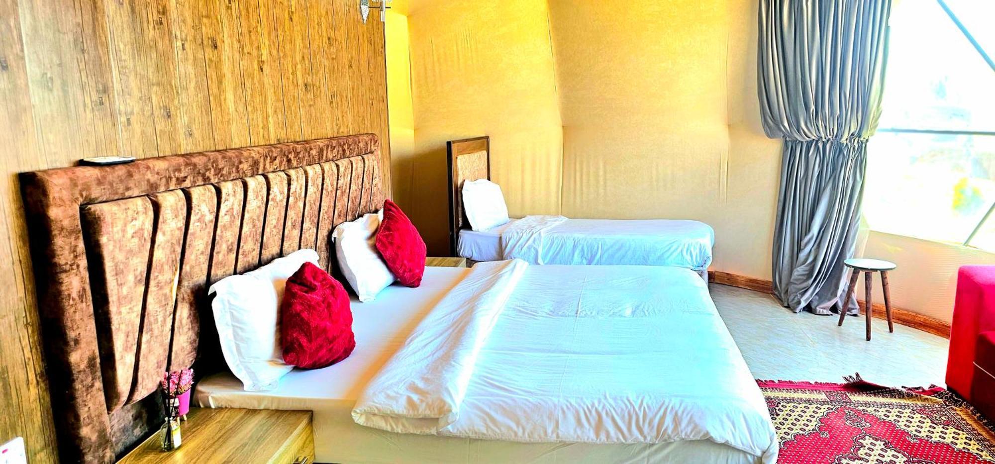 Titanic Camp Bed & Breakfast Wadi Rum Ngoại thất bức ảnh