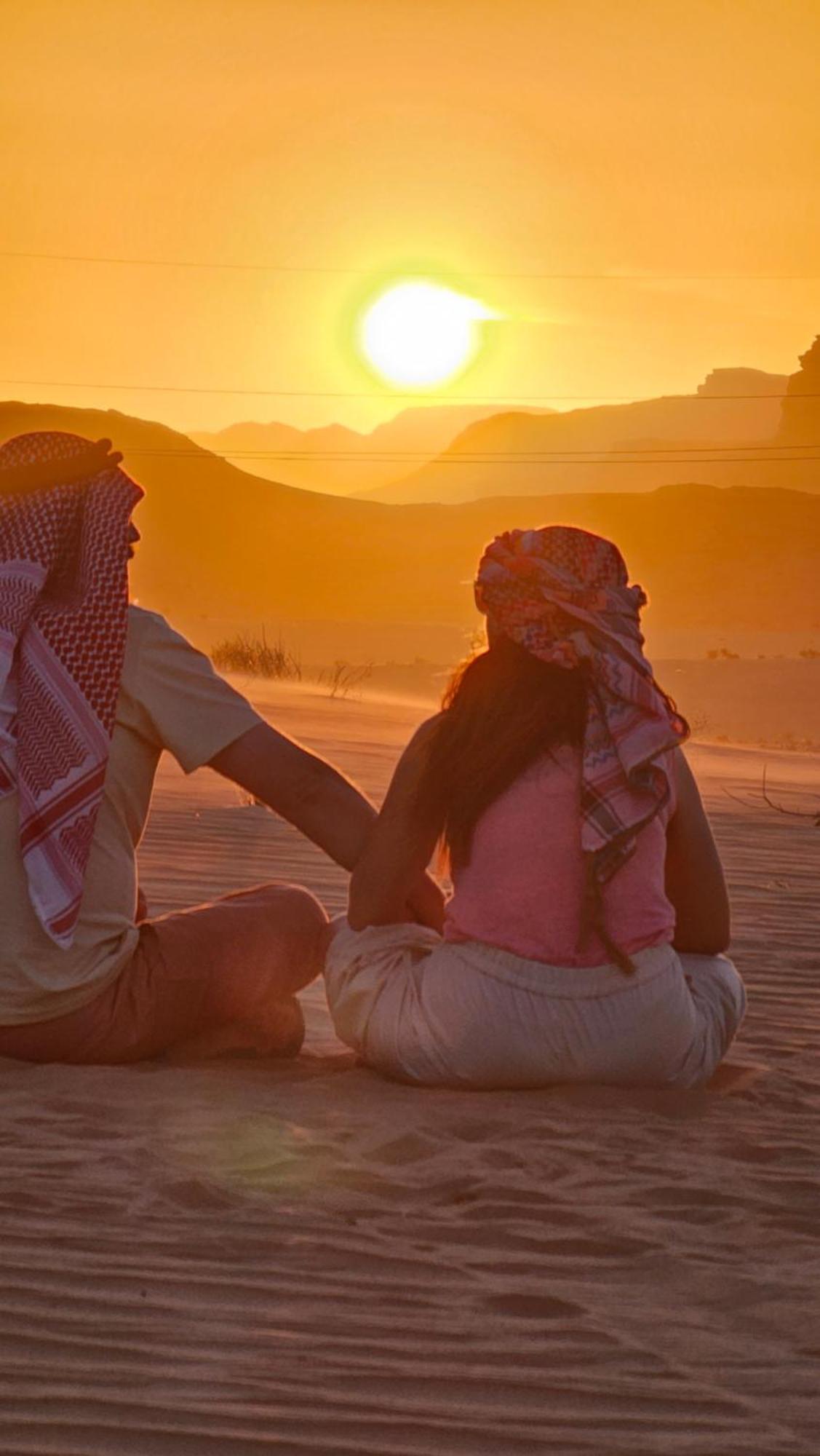 Titanic Camp Bed & Breakfast Wadi Rum Ngoại thất bức ảnh