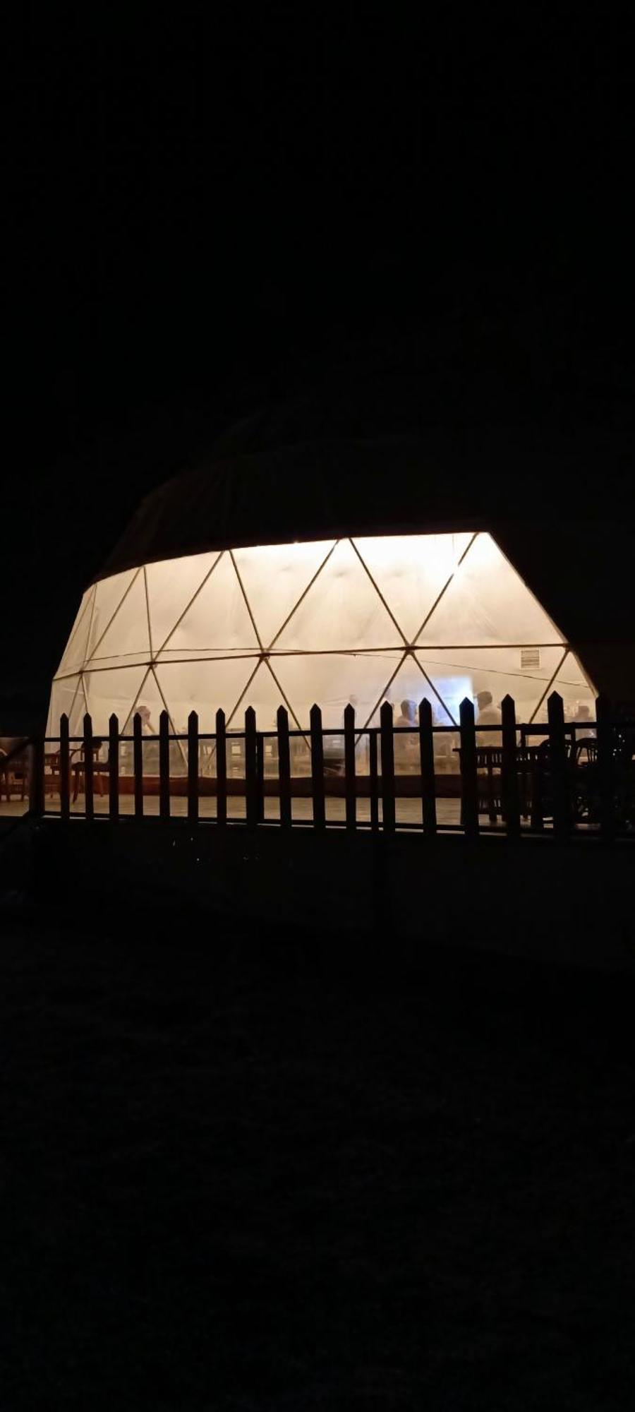 Titanic Camp Bed & Breakfast Wadi Rum Ngoại thất bức ảnh
